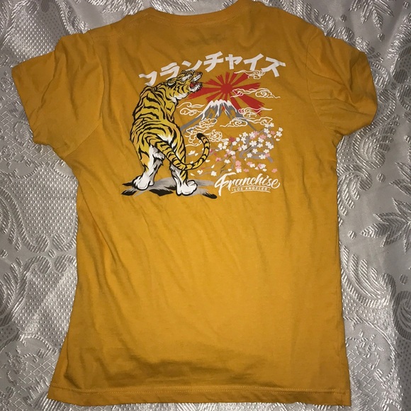 Frchsla golden-yellow t-shirt - Picture 1 of 2